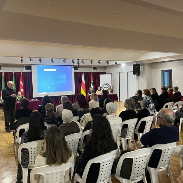 Tarihte İz Bırakan Çerkes Kadınları